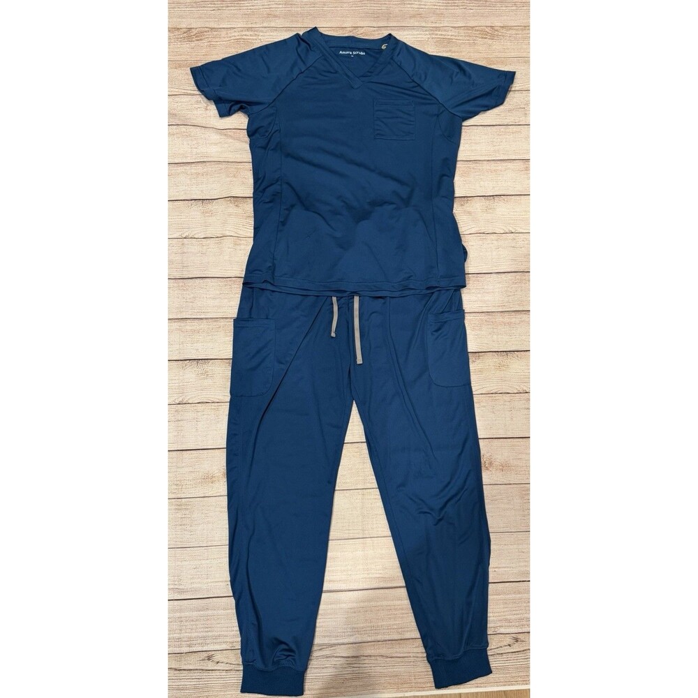 NWT Amara Scrub Set Blue top and pants Medium/Large